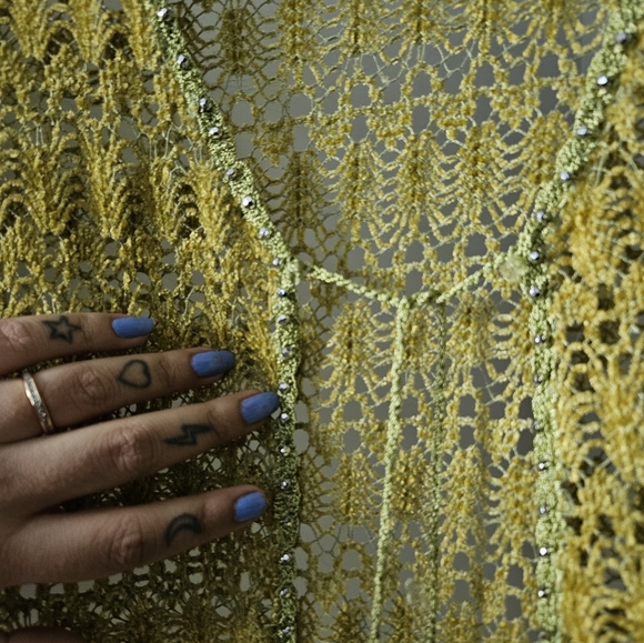 Crochet Lime Green Tie-front beaded short sleeve top - Picture 4 of 7